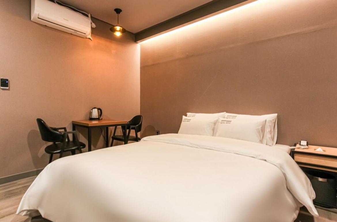 Hotel Band Pyeongtaek Buitenkant foto